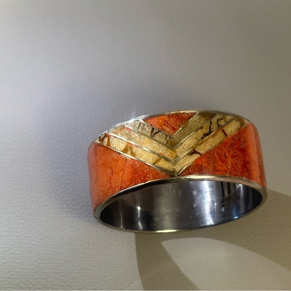 Coral cuff bracelet - Picture 3 of 4
